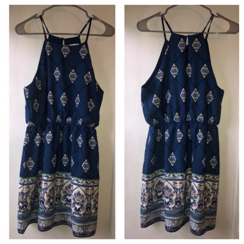blue patterned dress with POCKETS